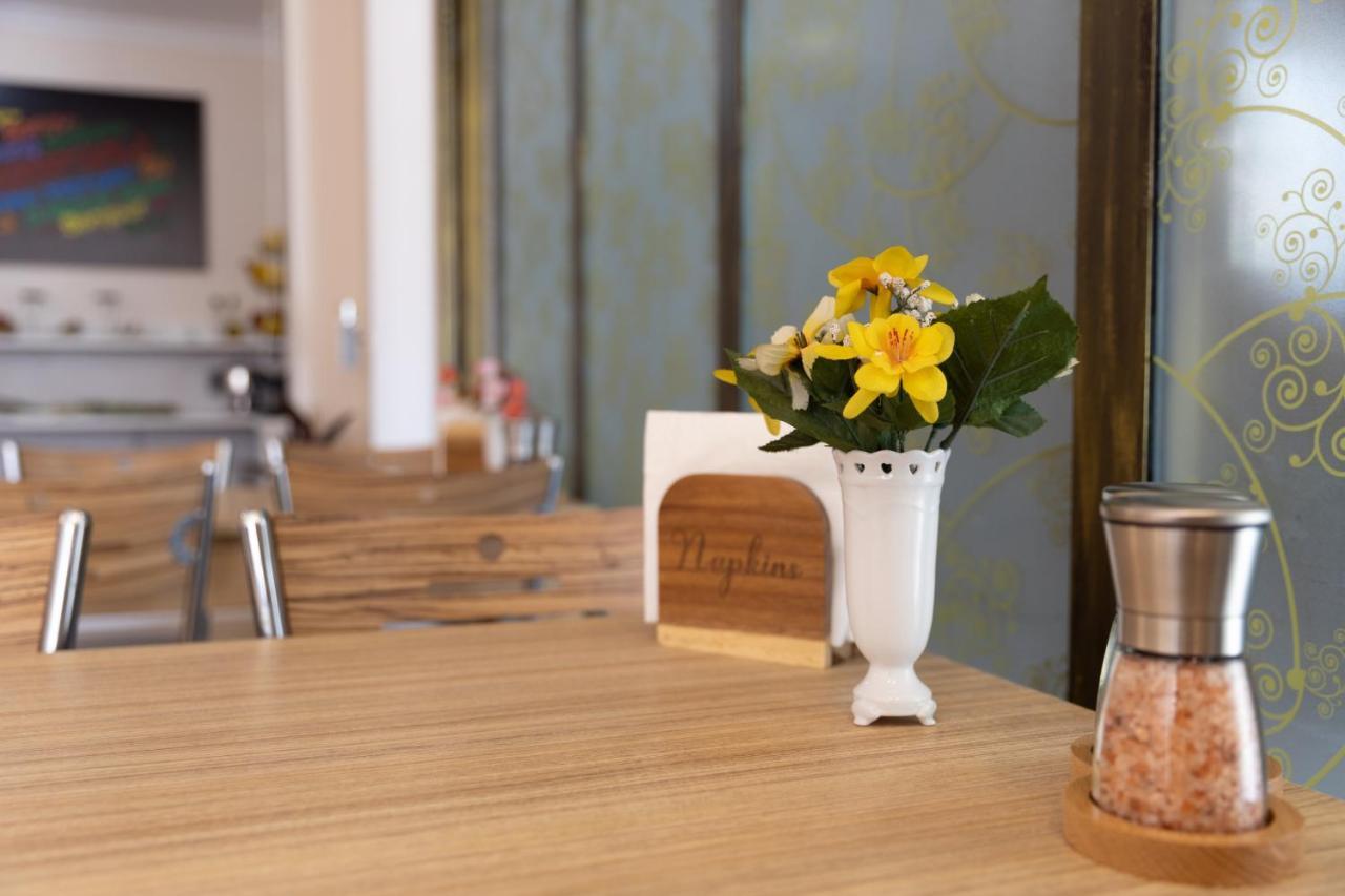 Daisi Sunset Hotel Batumi Ngoại thất bức ảnh